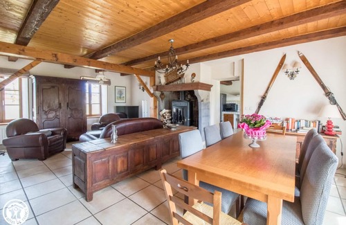 Tauves House | TSA Variou - Tauves - Gîte