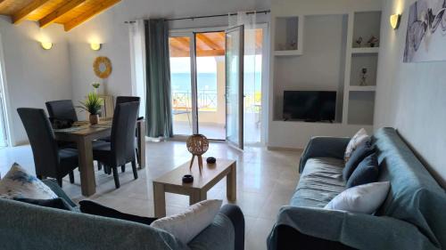 Dafnata Apartment | Tsaki seaview apartment