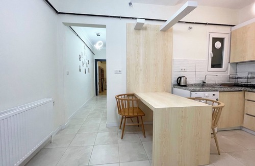 Harbiye Apartment | tstylish 2BR/2BATH apartment with FAST WiFi, 2 AC near NIŞANTAŞI