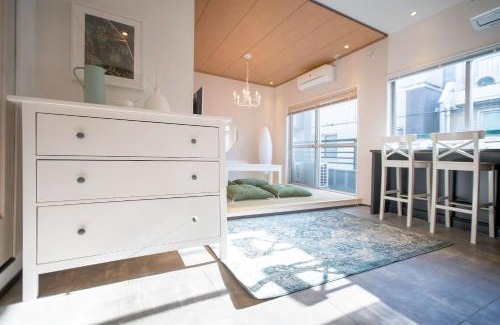 Yanagibashi Hotel | Tsubame Hotel Asakusabashi 3 minutes walk from Asakusabashi Station Near Asakusa, Akihabara, and Ueno Cooking utensils and kitchen washing machine available Direct access to Haneda and Narita airports