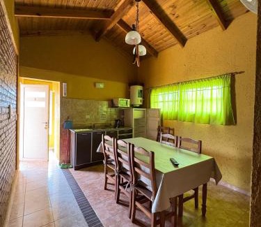 Miramar Apartment | Tu refugio en Miramar con pileta y parrilla