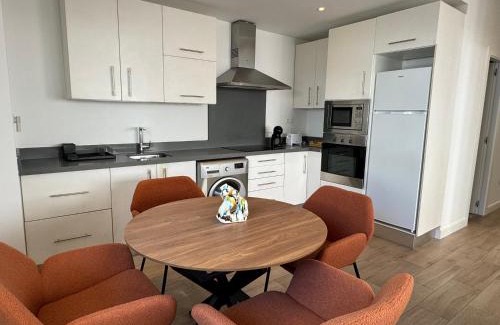 Pedregalejo Playa Apartment | TUCAN BEACH - Casa con Terraza cerca de la Playa 6 personas