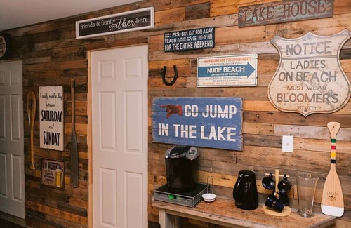 Utterson Cottage | TuckAway Rustic Lakefront Cottage in Muskoka