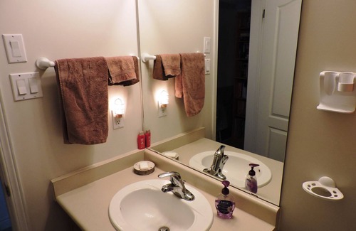 Victoria Harbour Bed & Breakfast | Tucked Inn the Harbour Bed & Breakfast
