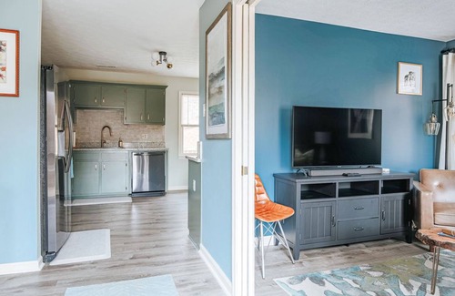 Nellysford House | Tucked Inn: Upper Unit - 151 Getaway/Wine + Brews