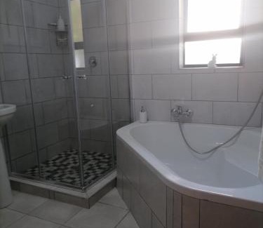 Kimberley Bed & Breakfast | Tucker House B&B