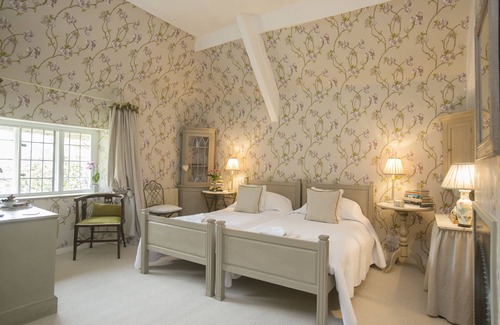 Frampton Bed & Breakfast | Tudor Cottage Bed & Breakfast Dorchester