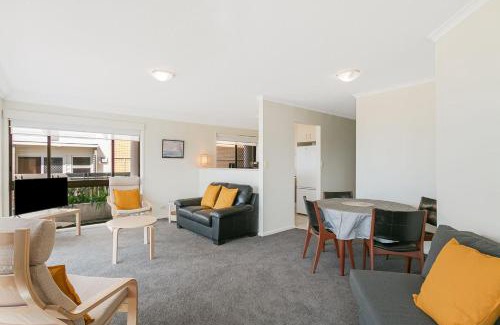 Bilinga Apartment | Tugun By The Beach Unit 1