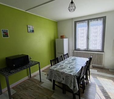 Orcival Apartment | Tulipe, appartement 5 personnes, entre Sancy et Volcans d'Auvergne