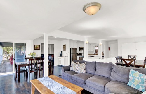 Jamestown House | Tulloch Lake Front Home! Panoramic Views & Private Dock