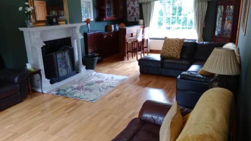 Castleblayney House | Tullynacrunat Lodge