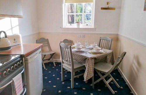 Prestonpans Cottage | TURRET COTTAGE, family friendly in Cockenzie And Port Seton