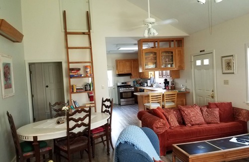 Ocean Springs House | Turtle Crossing/Family Friendly/Close To Downtown OS Restaurants And Shops