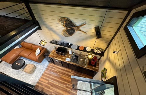 Campton House | Turtle Hatch-Hillside Cottage