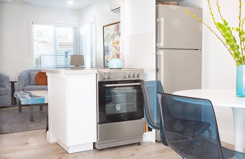 Del Mar House | Turtle Retreat - Easy 2 minute walk to the Ocean!