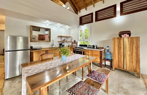 First Bight Ski Chalet | Turtle's Back @ First Bight, Roatan