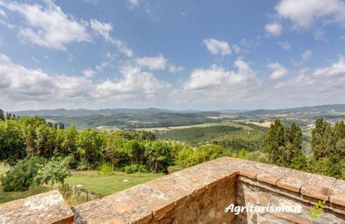 Saline di Volterra House | Tuscan Charm Near Volterra