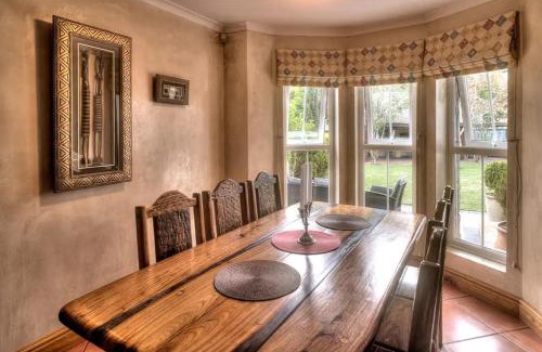 Parklands Villa | TUSCAN VILLA FELICE near West Coast