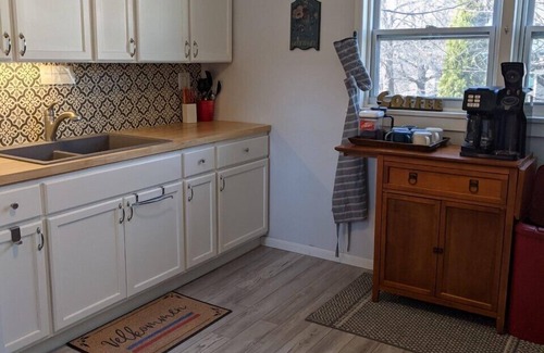 Decorah House | Tusen Takk Decorah