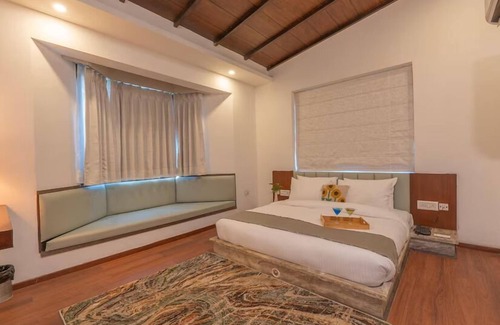 Kanda Range Hotel | tusker trail corbett