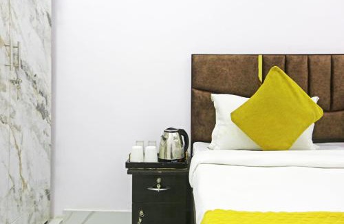 Pashim Vihar Hotel | Twamev Residency