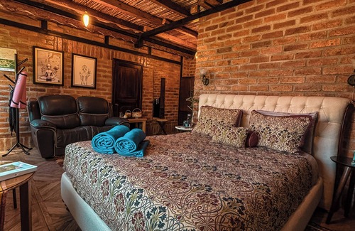Paute Hotel | Twelve Hummingbirds Andes Retreat