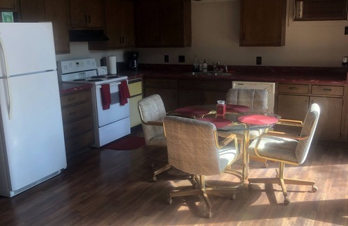 Henderson House | Twelve Oaks Resort - 1/4 mile from Lake Norfork Marina
