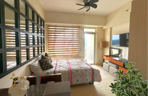 Laurel Apartment | Twin Lakes Tagaytay - Cozy Staycation with Sglobal