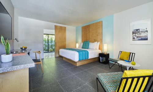 Twin Palms Resort | Twin Palms Resort - A Gay Men's Resort
