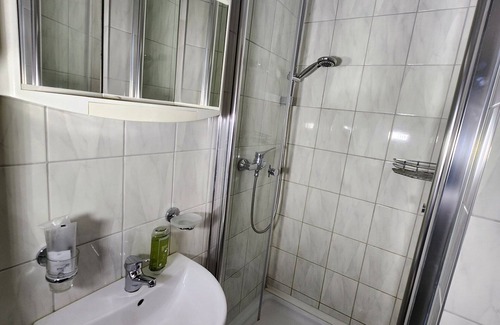 Rastatt Hotel | Twin room-Economy-Private Bathroom