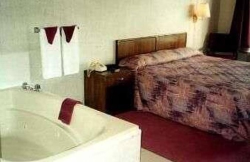 Branson Theater District Hotel | Twinkle Inn