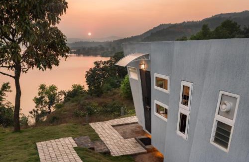 Ambavna Other | Twist, Tiny home on the Cliff