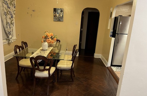 Flatlands House | Two beautiful bedrooms in the heart of old mi basin