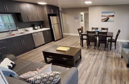Centre Hastings Cottage | Two Beautiful Waterfront Cottages newly renovated.