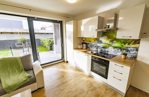 Verzej Apartment | Two Bedroom Apartment Jeruzalem with Terrace