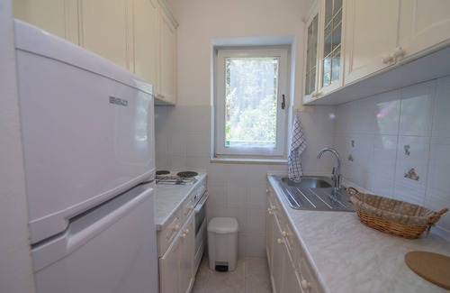 Veli Losinj Apartment | Two bedroom apartment with terrace Veli Lošinj, Lošinj (A-19700-b)
