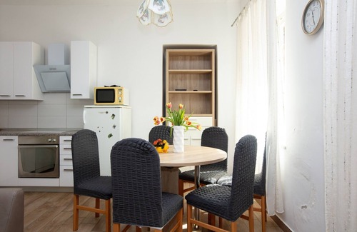 Grad Apartment | Two bedroom apartment with balcony Šibenik (A-21816-a)