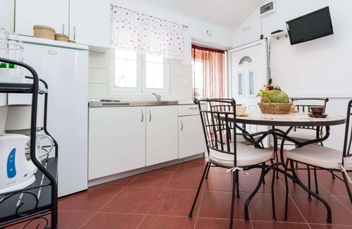 Bibinje Apartment | Two bedroom apartment with terrace and sea view Bibinje, Zadar (A-23089-c)