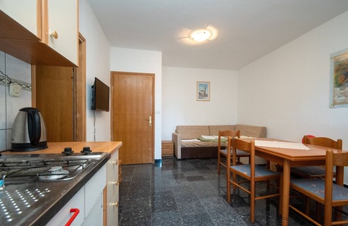 Razanac Apartment | Two bedroom apartment near beach Ražanac, Zadar (A-5766-g)