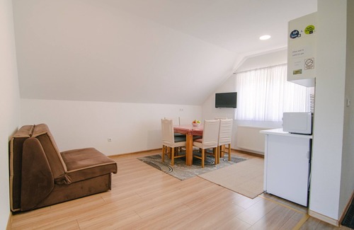 Seliste Apartment | Two bedroom apartment with terrace Seliste Dreznicko, Plitvice (A-23993-a)