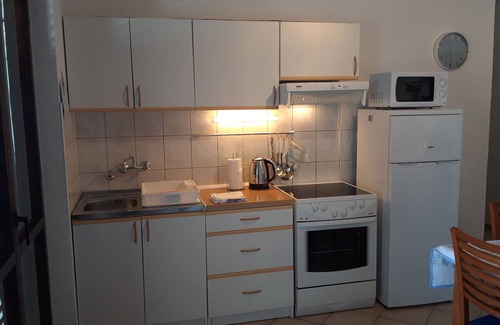 Stomorska Apartment | Two bedroom apartment with terrace and sea view Stomorska, Šolta (A-11298-b)