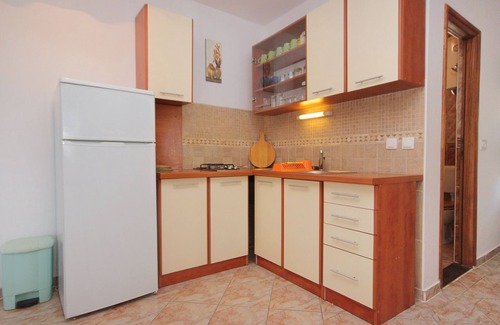 Stara Novalja Apartment | Two bedroom apartment near beach Stara Novalja, Pag (A-9396-a)