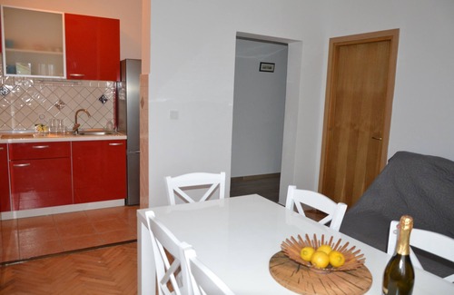 Stara Novalja Apartment | Two bedroom apartment near beach Stara Novalja, Pag (A-9396-c)