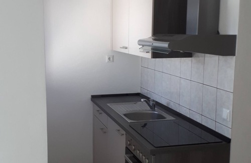 Tkon Apartment | Two bedroom apartment near beach Tkon, Pašman (A-8454-b)