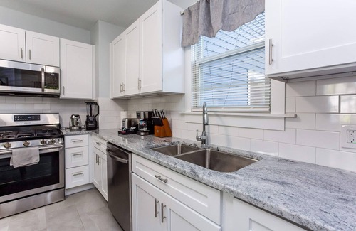 Bristol Apartment | TWO BEDROOM APARTMENT ON FIRST FLOOR ON A DUPLEX