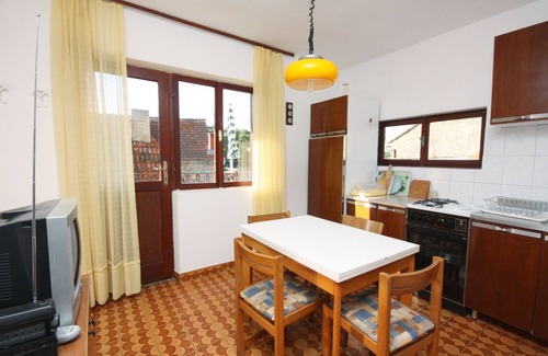 Maslinica Apartment | Two bedroom apartment with balcony and sea view Maslinica, Šolta (A-5188-a)