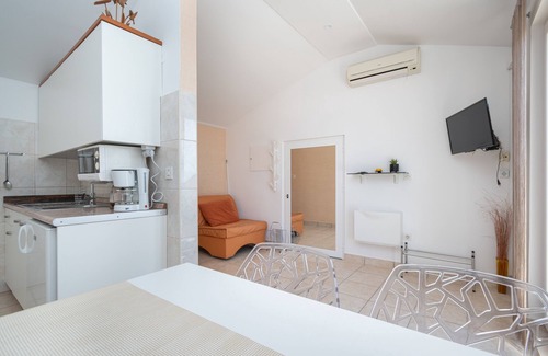 Novalja Apartment | Two bedroom apartment with terrace and sea view Novalja, Pag (A-6317-f)