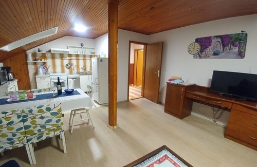 Plat Apartment | Two bedroom apartment with balcony and sea view Plat, Dubrovnik (A-2136-b)