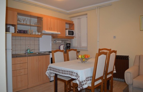 Punat Apartment | Two bedroom apartment with terrace Punat, Krk (A-16307-a)