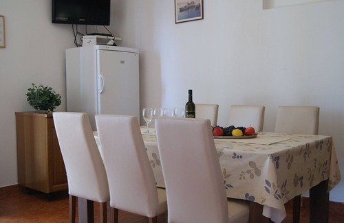 Zavala Apartment | Two bedroom apartment with terrace and sea view Zavala, Hvar (A-15357-a)